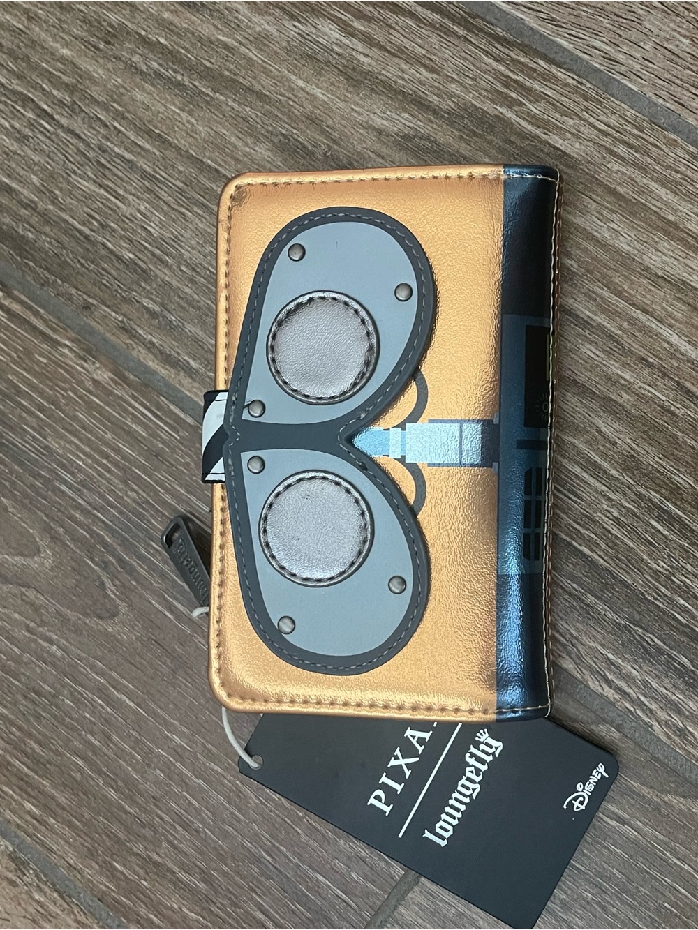 Loungefly wall E Metallic Gold  Wallet